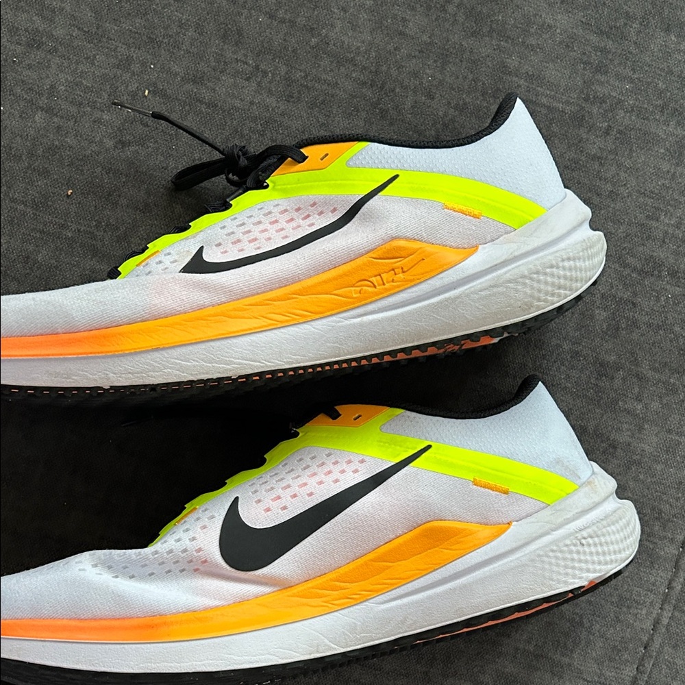 Nike Men's White and Neon Yellow Athletic Shoes - Picture 7 of 7